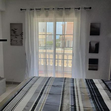 Brisa'S Haven Guesthouse !Pet Friendly! ลากอส ภายนอก รูปภาพ