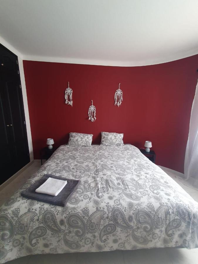 Brisa'S Haven Guesthouse !Pet Friendly! ลากอส ภายนอก รูปภาพ